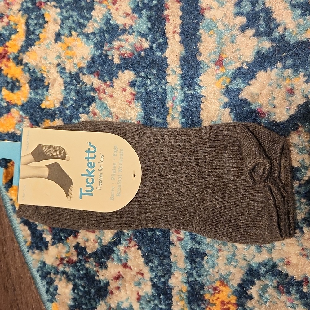 NWT Ballet or Yoga Tuckettes- Freedom For Toes Socks
